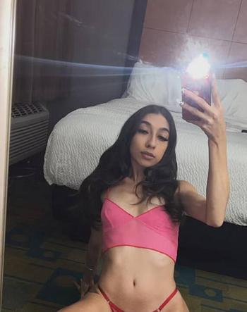 Jasmine, 23 Mixed female escort, Abbotsford