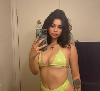 Yasmina, 22 Mixed female escort, Abbotsford