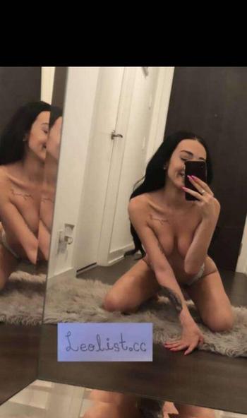 Karlee, 25 Caucasian/White female escort, Abbotsford