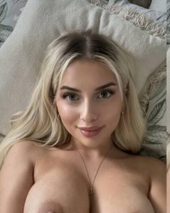 Norah, 27 Caucasian/White female escort, Abbotsford